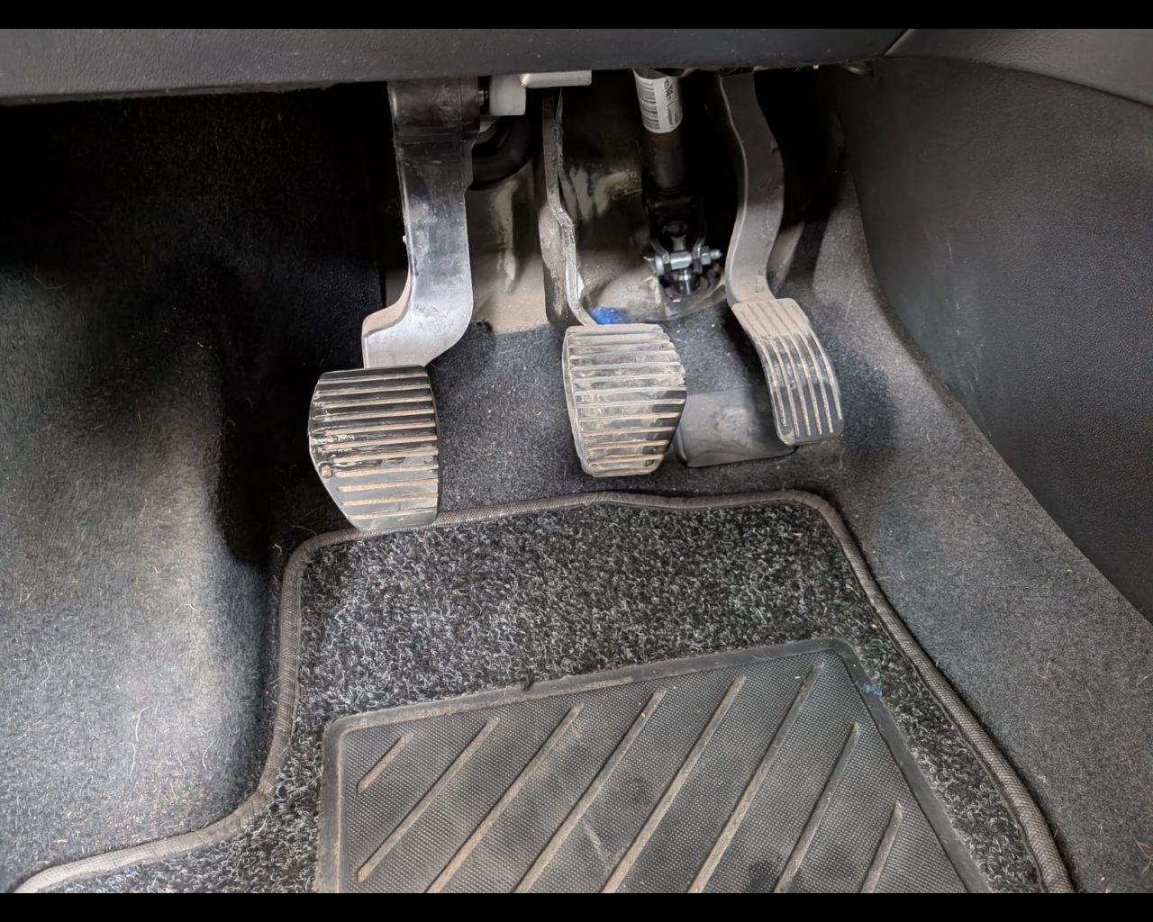 Foto CITROEN C3 1.5 bluehdi Feel Pack s&s 100cv 6m