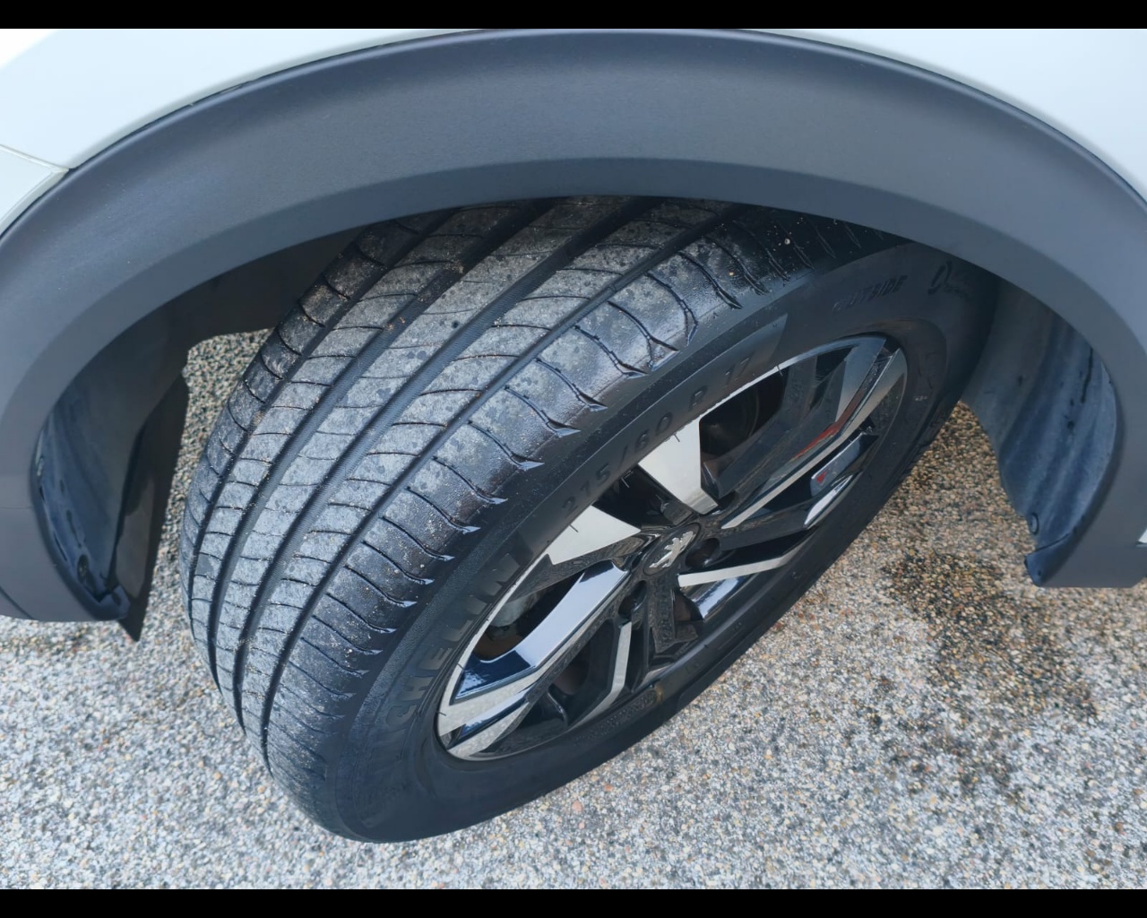 Foto PEUGEOT 2008 1.2 puretech Allure Pack s&s 100cv