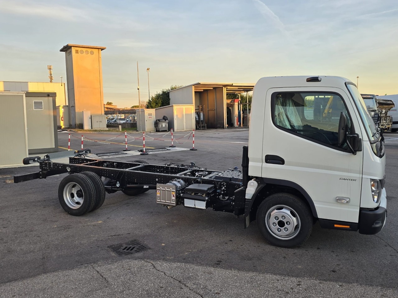 Fuso Canter Canter 3C15/34 TF1 no GSR Cab Sing Com - 3