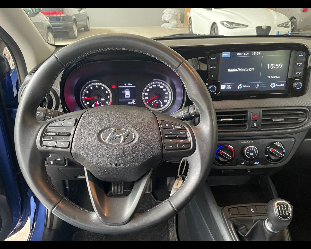 Foto HYUNDAI i10 1.0 mpi Tech Connect Pack