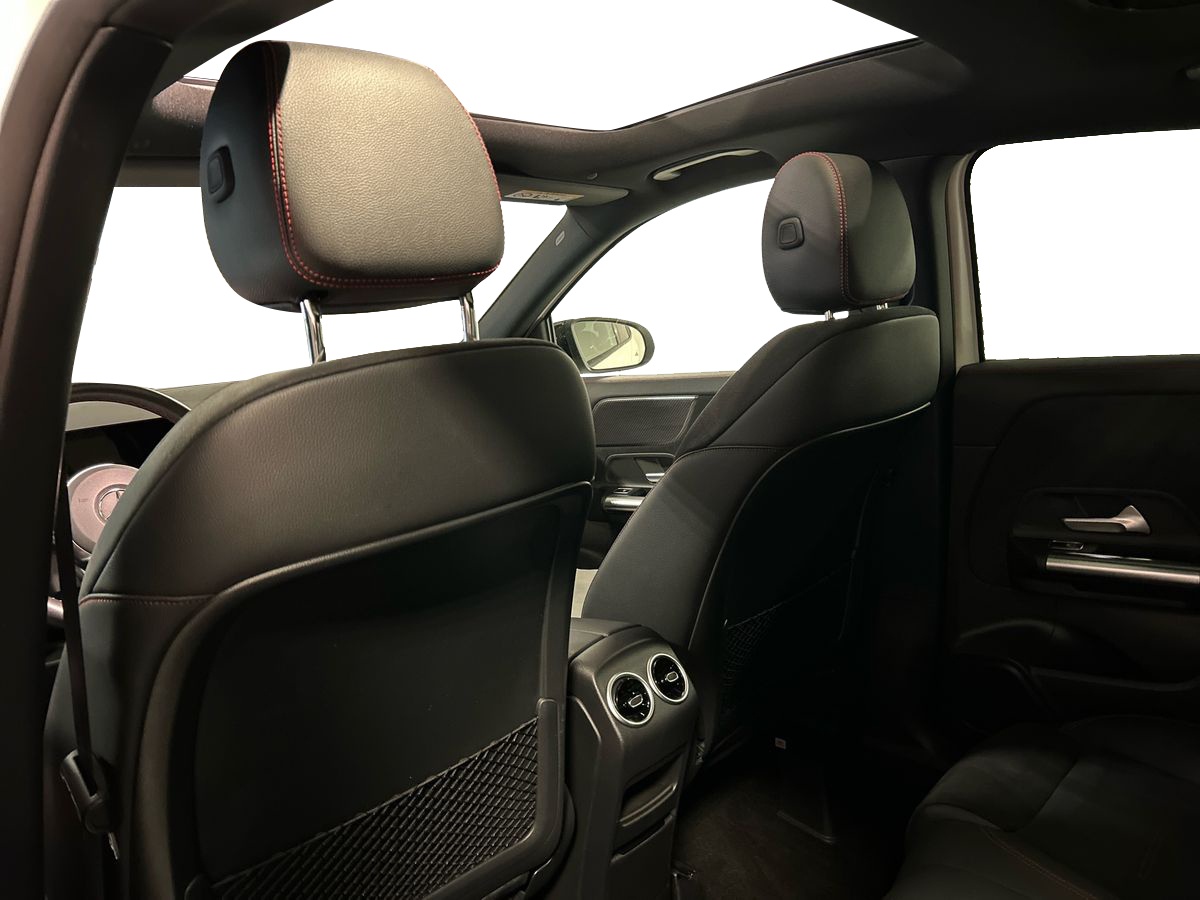 Mercedes GLA GLA 200 D Premium 4Matic 8G-DCT - 18