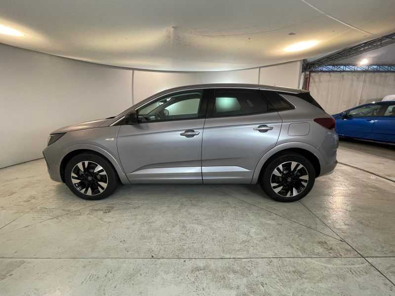 Grandland Business Elegance 1.6 225cv Phev