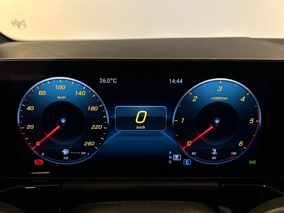 Mercedes GLA GLA 200 D Premium 8G-DCT - 13