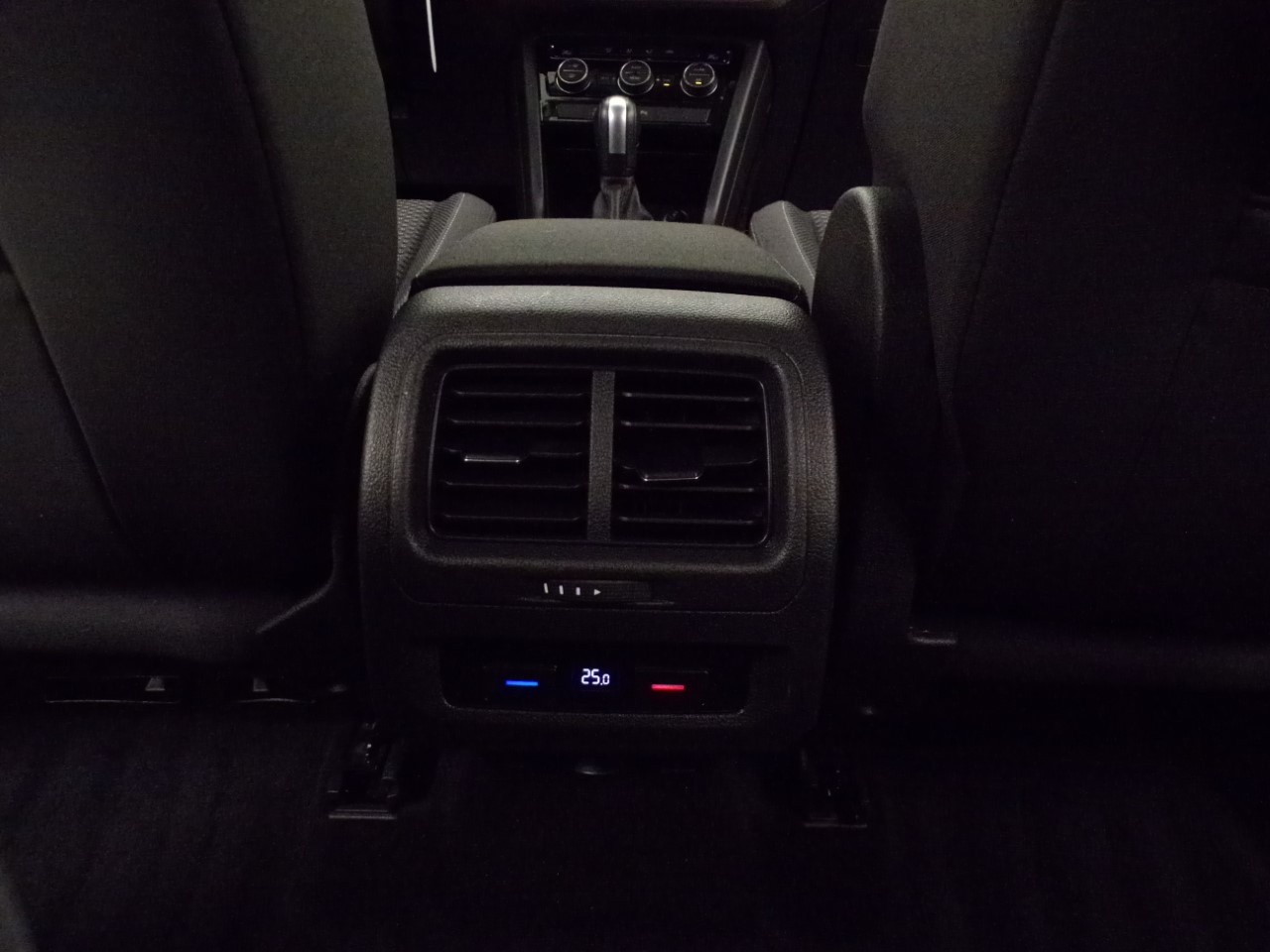 Volkswagen Touran Touran 2.0 TDI SCR 115cv Business DSG - 17