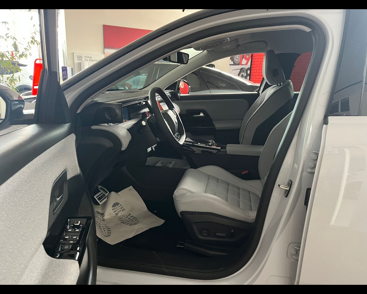 Foto CITROEN C5 Aircross MAX Plug-in Hybrid 195cv