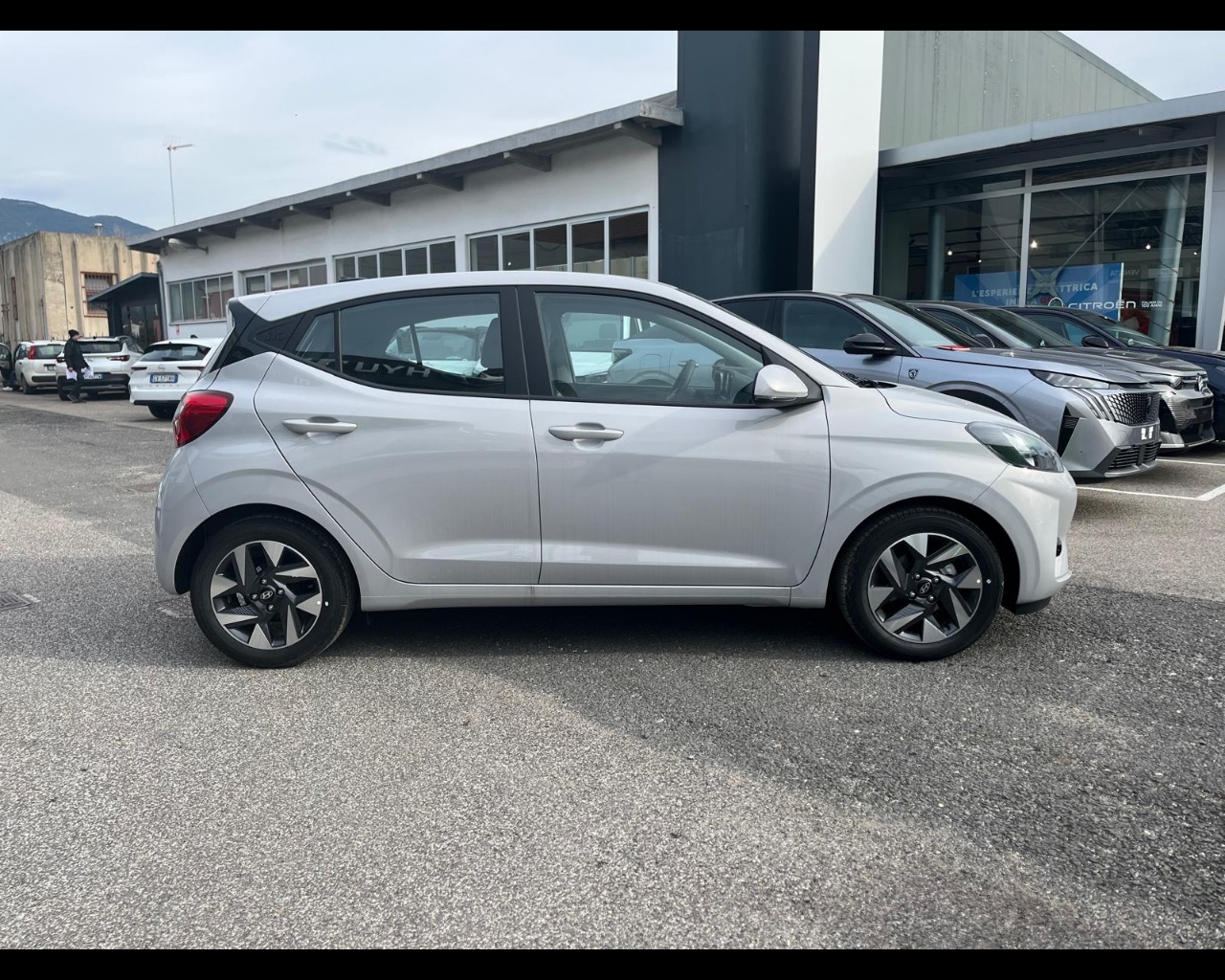 Foto HYUNDAI I10 PE MY25 5P 1.0 GPL MT CONNECTLINE