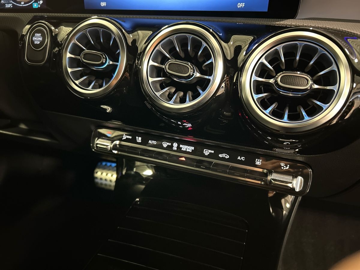 Mercedes Classe A Classe A 250 e Plug-In Hybrid AMG Line ADVANCED PLUS - 14