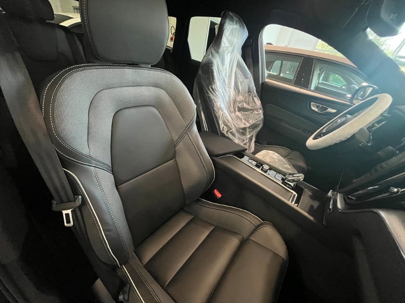 VOLVO – XC60 B5 AWD automatico Plus Black Edition