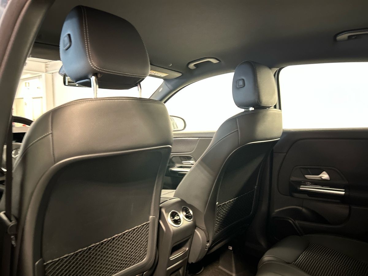 Mercedes GLA GLA 180 D Executive 8G-DCT - 18