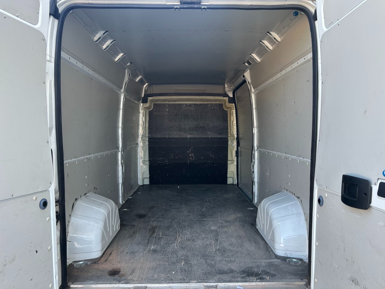 Citroen Jumper III (II 2011) Jumper 35 L3H2 2.2 hdi 130cv - 13
