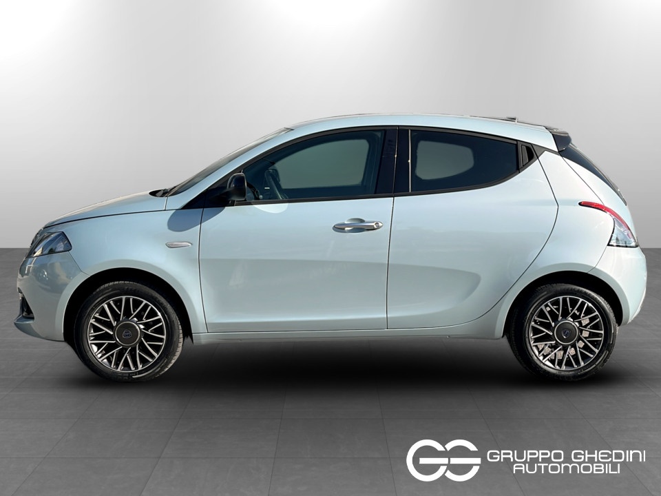 LANCIA Ypsilon 1.0 firefly hybrid Gold s&s 70cv 5p.ti Ibrida usato - 1