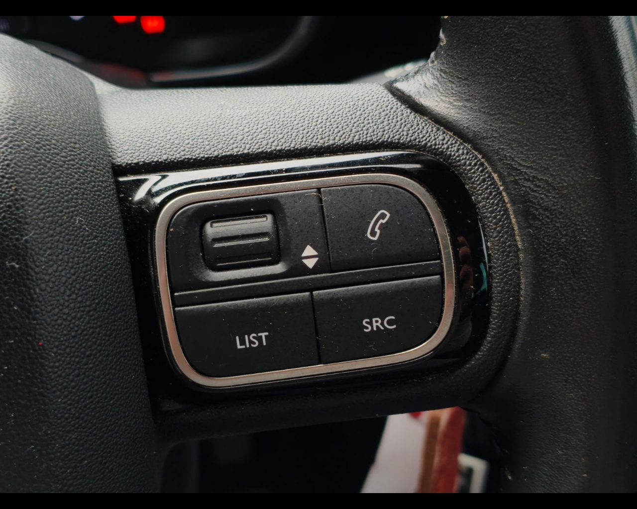 Foto CITROEN C3 Aircross 1.5 bluehdi Rip Curl s&s 100cv