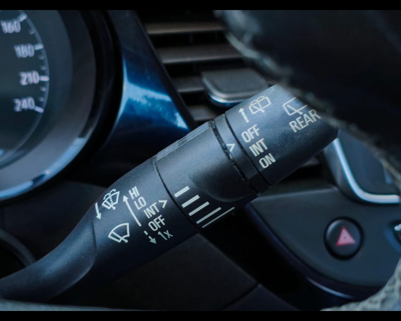 Foto OPEL Crossland X 1.5 ecotec Design Line s&s 102cv