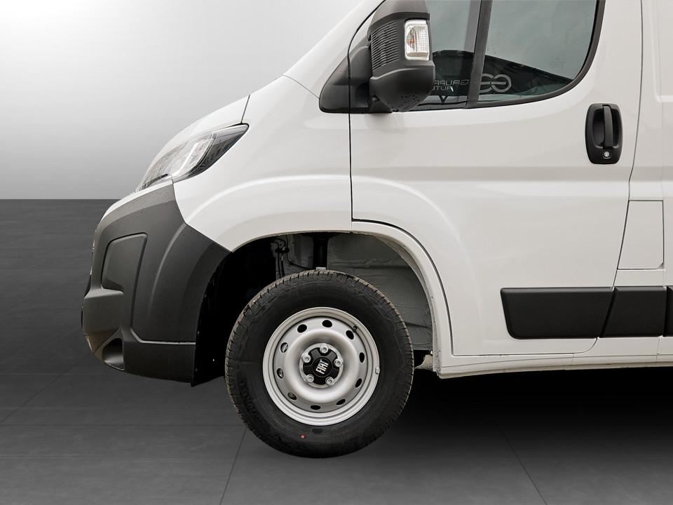 FIAT NUOVO DUCATO Ducato Serie 2 Stock My25 Furgone Lastrato 35q Mh2 140cv 2.2 Multijet 3 E Diesel km0 - 19