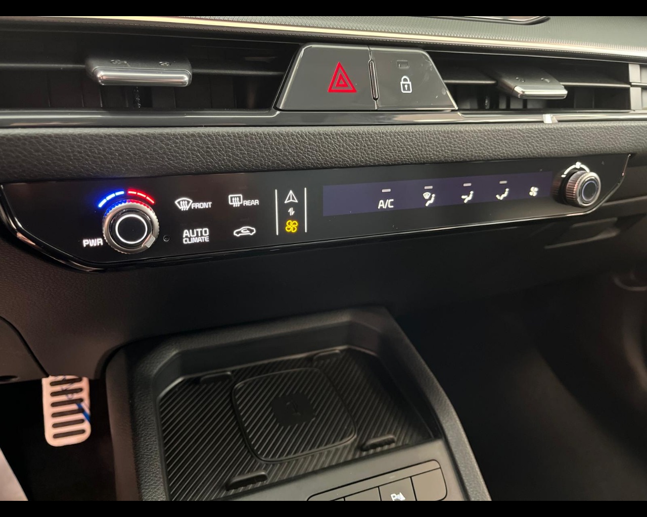 Foto KIA YB CUV PE2 1.0 T-GDI MH GT-LINE