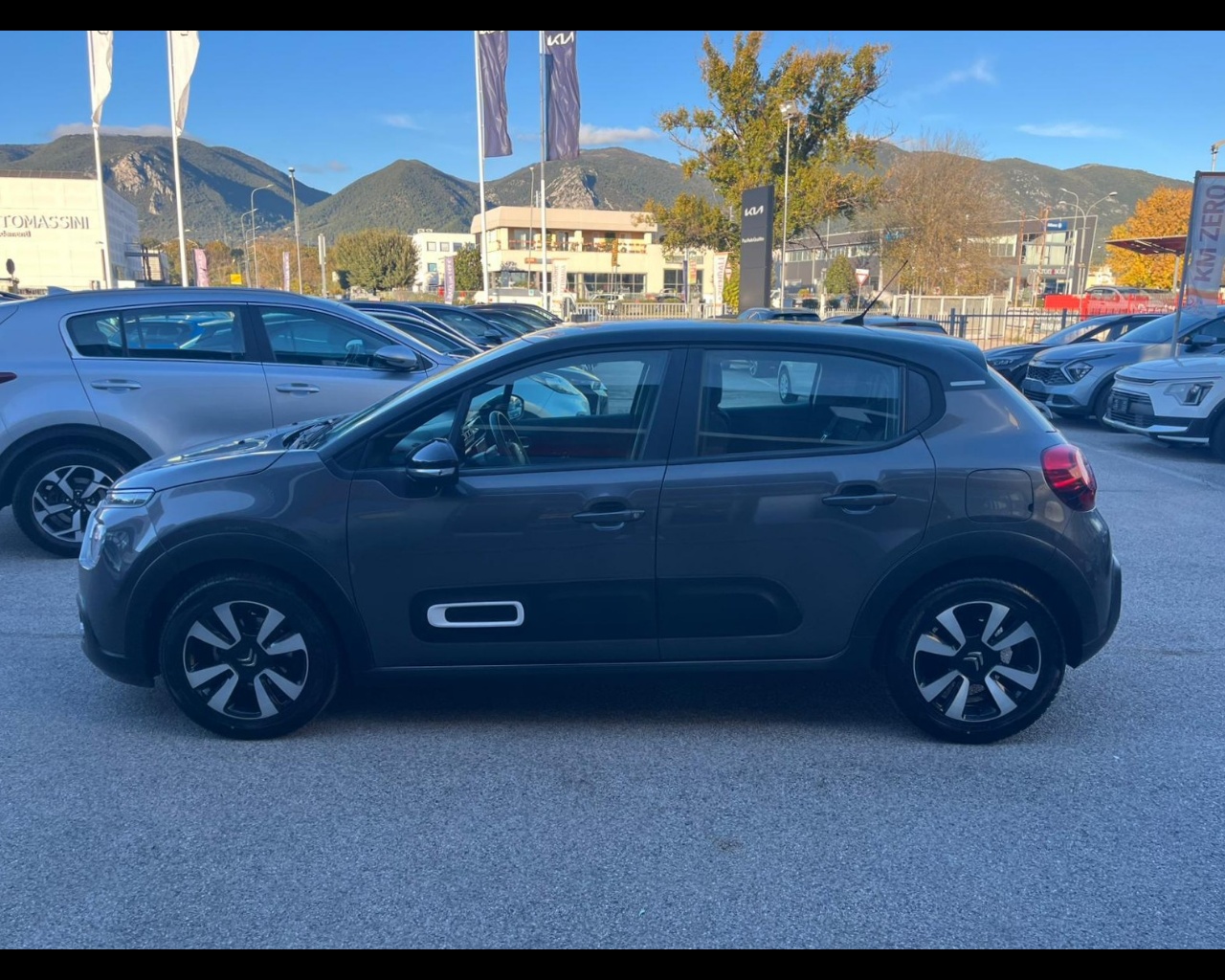 Foto CITROEN C3 1.2 puretech Shine Gpl s&s 83cv neopatentati 