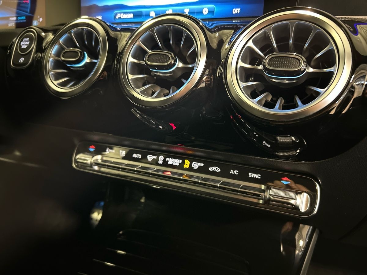 Mercedes-AMG  Classe A AMG 35 AMG Line Premium 4Matic Speedshift DCT AMG 8G - 14