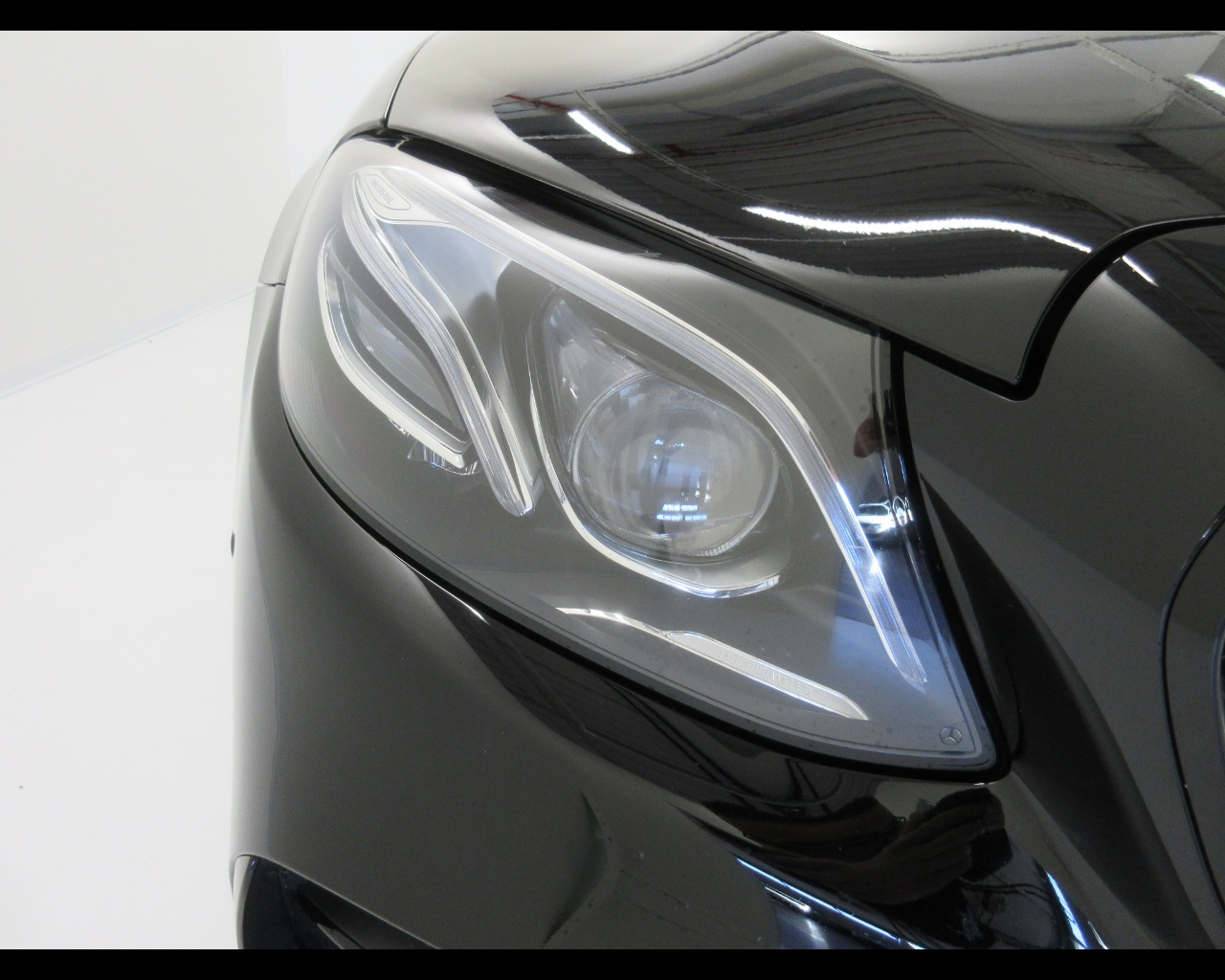 Mercedes Classe E Cabrio Classe E Cabrio 53 Mild hybrid (EQ-BOOST) AMG 4Matic 9G-Tronic Plus - 5