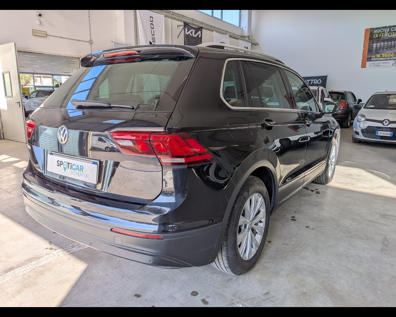 Foto VOLKSWAGEN Tiguan 2.0 tdi Business 150cv
