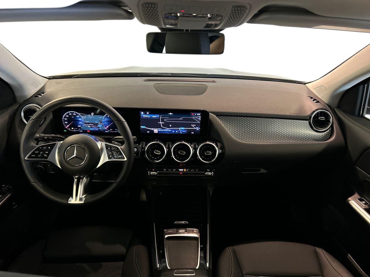 Mercedes GLA GLA 180 Progressive Advanced 7G-DCT - 9