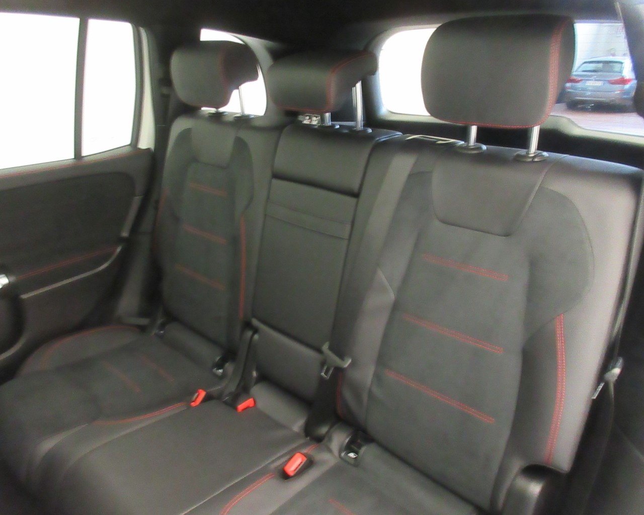 Mercedes GLB GLB 200 D Premium 8G-DCT - 14