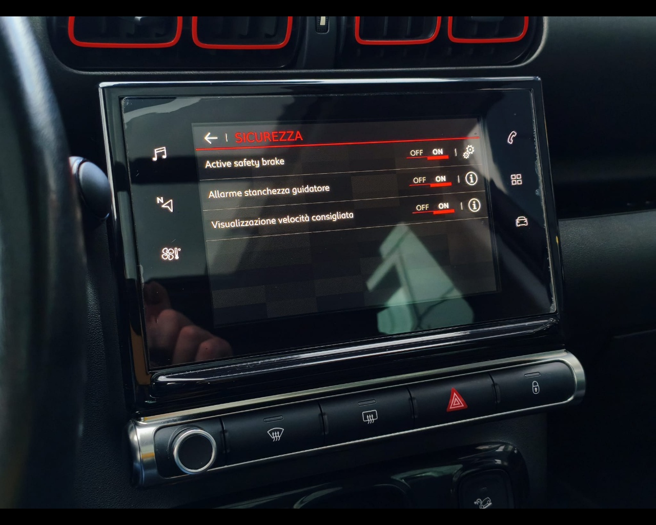 Foto CITROEN C3 Aircross 1.2 puretech Shine s&s 130cv