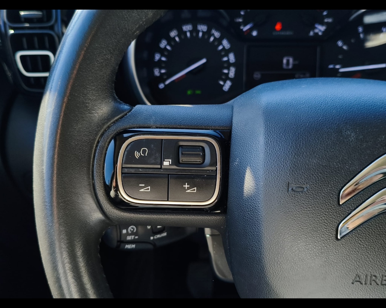 Foto CITROEN C3 Aircross 1.2 puretech Shine Pack s&s 110cv