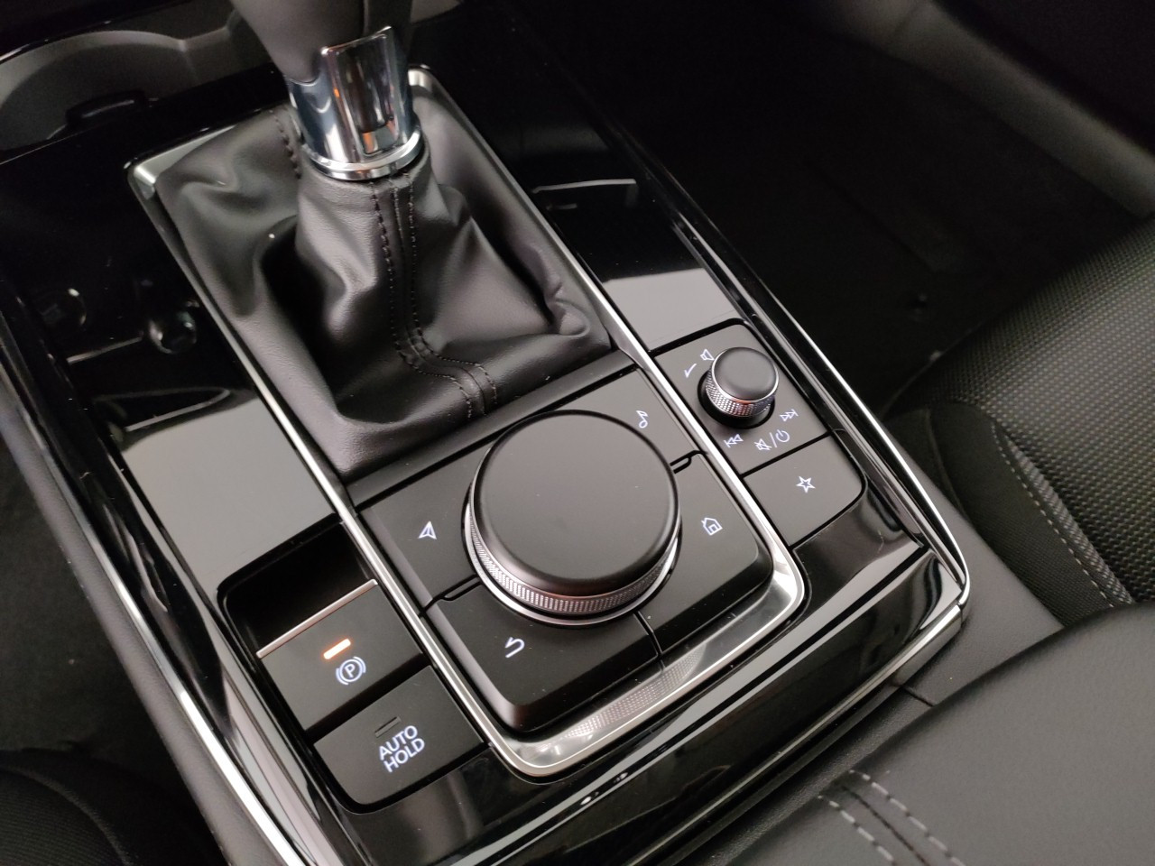 Mazda CX-30 Nuovo Ibrido benzina CX-30 Porto Mantovano