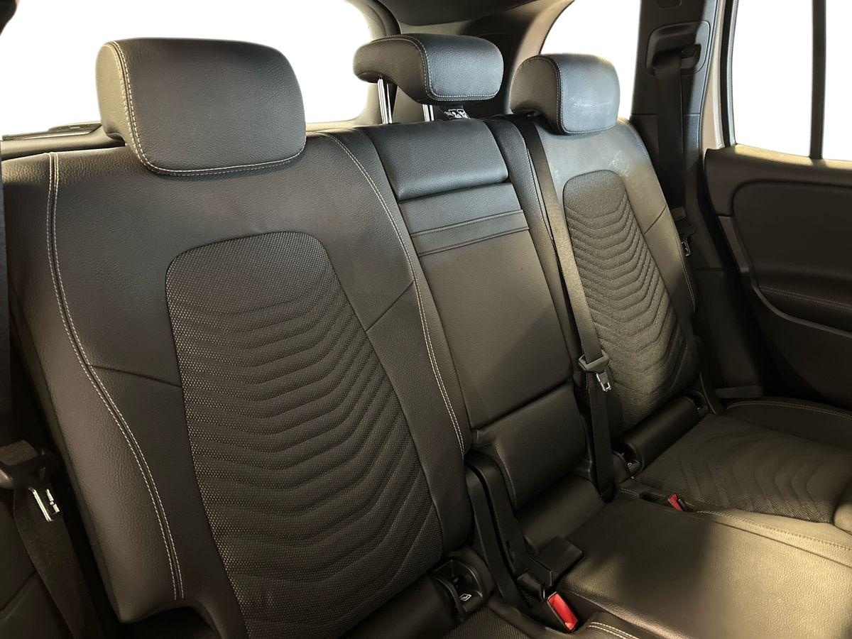 Mercedes GLB GLB 180 D Business Extra 8G-DCT - 16