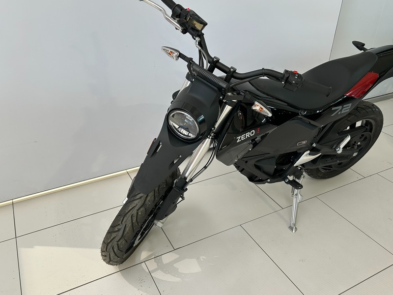 Foto veicolo ZERO MOTORCYCLES FXE ZF7.2 A1 FXE ZF7.2 A1 MY 23 Elettrica