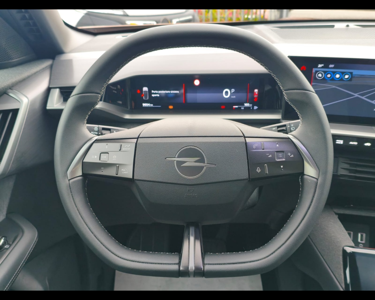 Foto OPEL Grandland 1.2 hybrid Edition 136cv e-dcs6