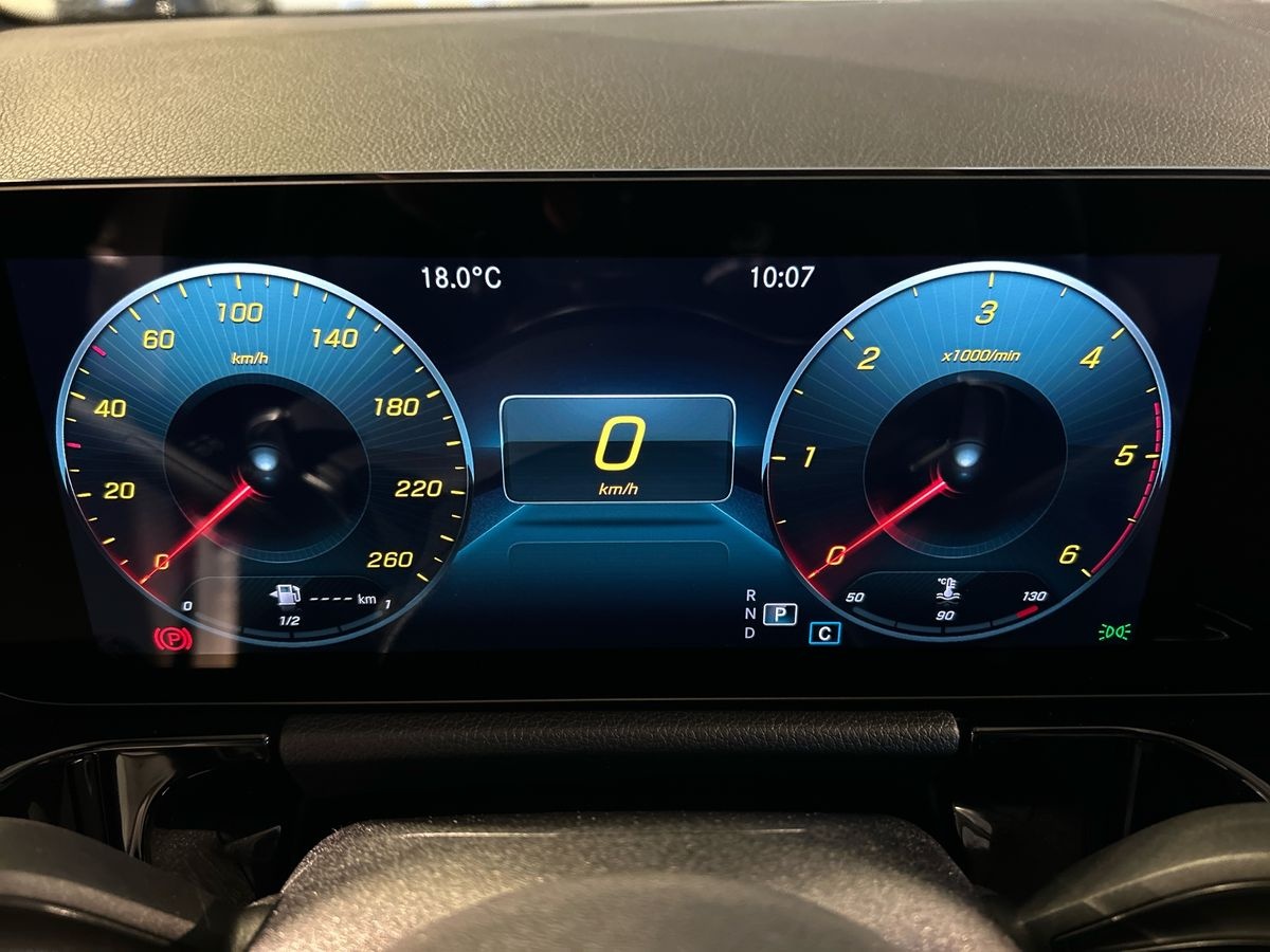 Mercedes GLA GLA 200 D Premium 4Matic 8G-DCT - 13