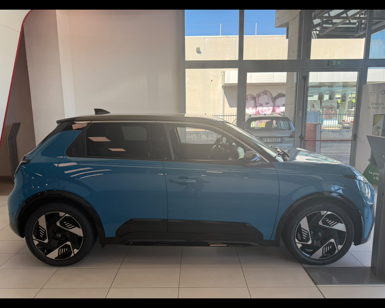 Foto NISSAN NUOVA MICRA EVOLVE 52 KW/H 5P
