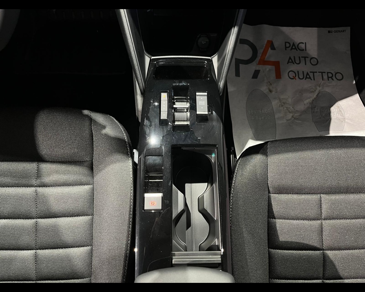 Foto CITROEN C4 1.2 puretech Plus s&s 130cv eat8