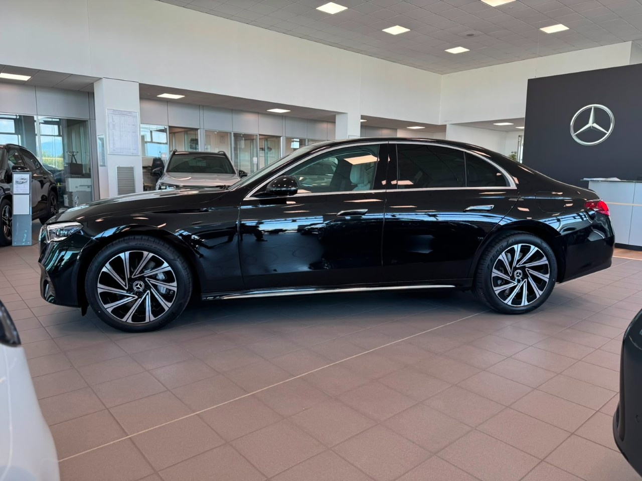 Mercedes Classe E Berlina Classe E 300 de 4Matic EXCLUSIVE PREMIUM - 4