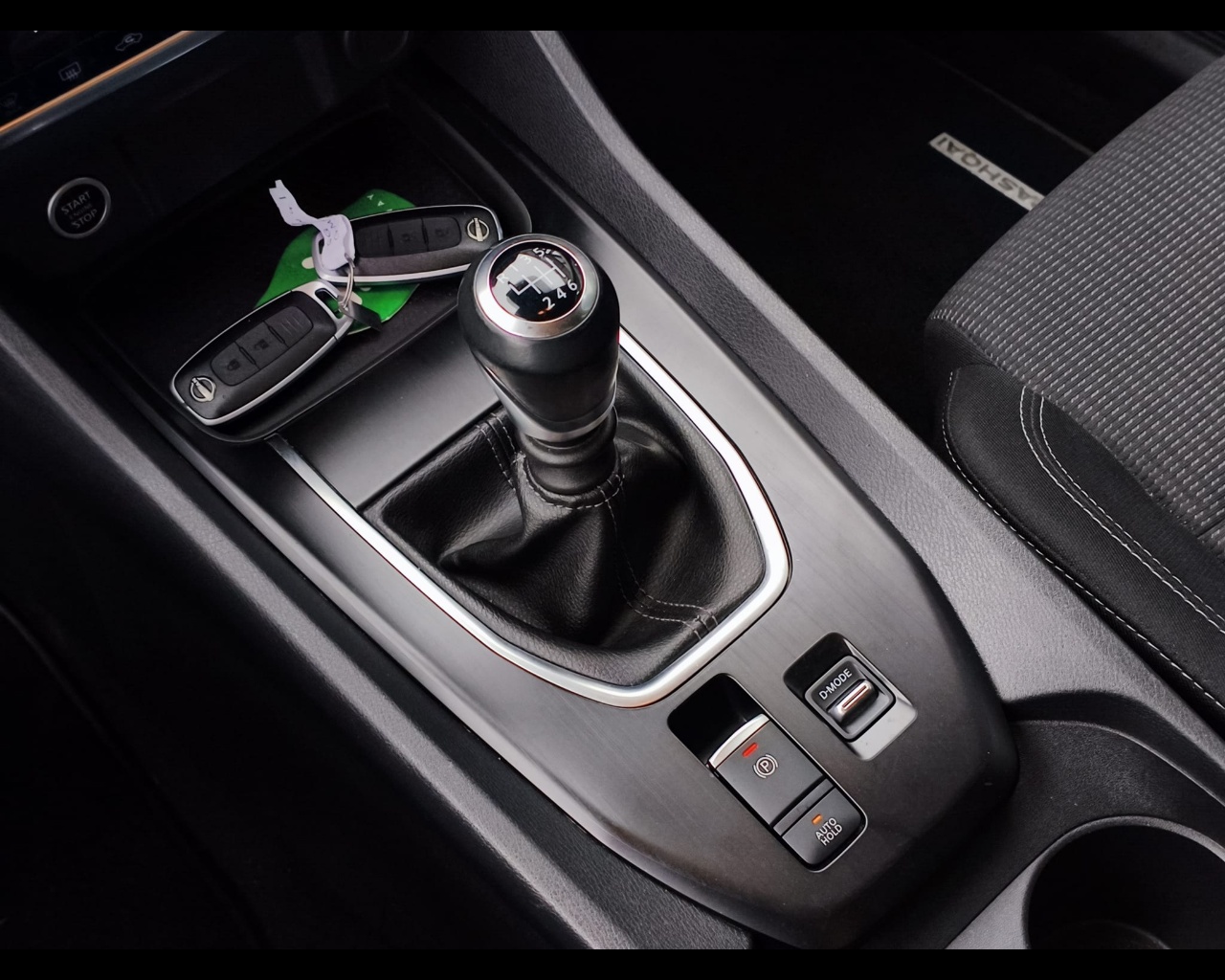 Foto NISSAN Qashqai 1.3 mhev Acenta 2wd 140cv