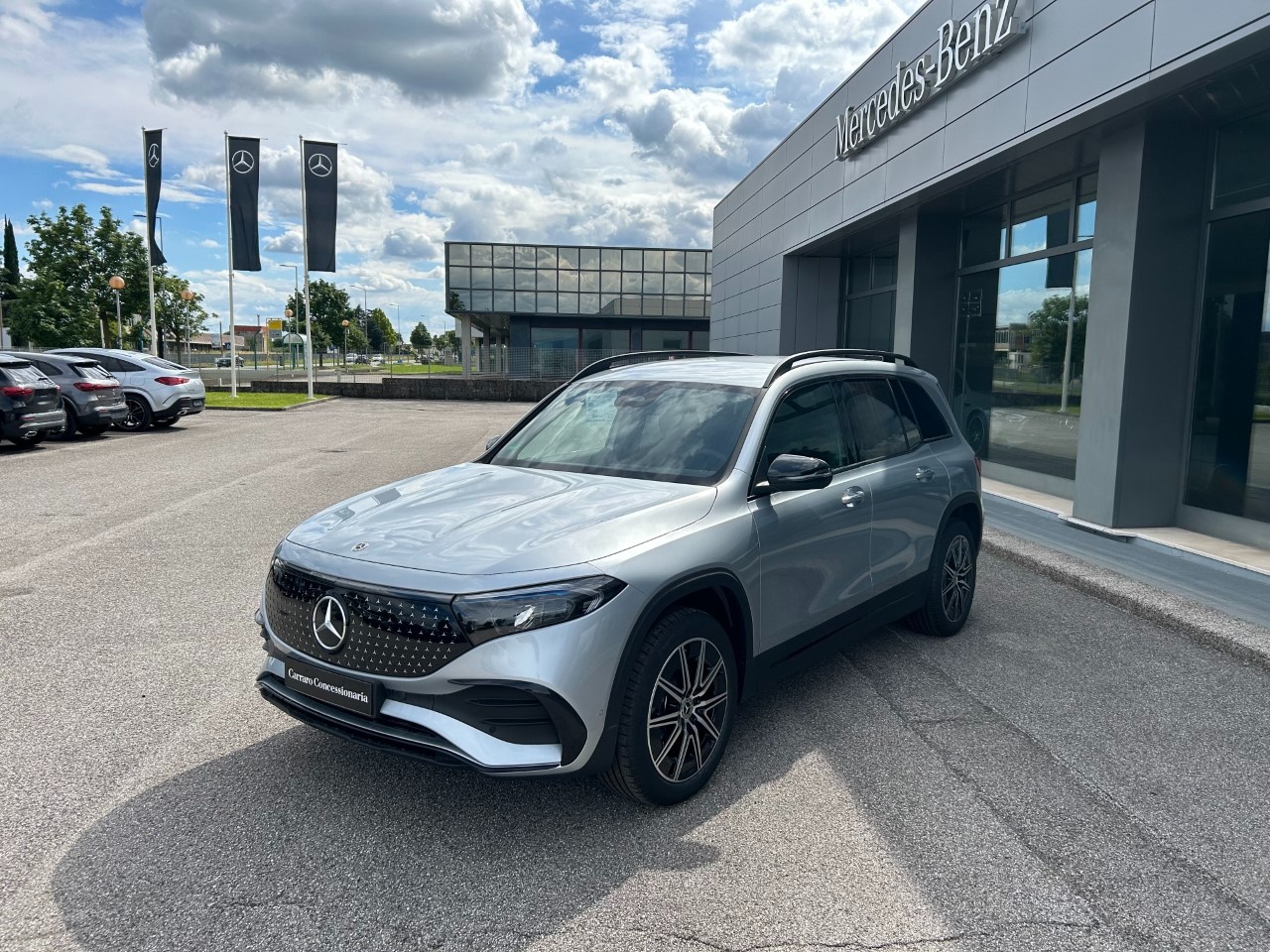 Mercedes EQB EQB 250+ AMG Line Advanced Plus - 3