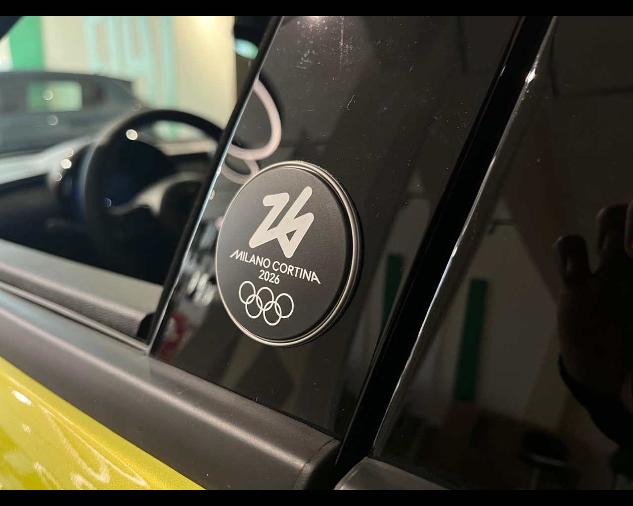 Foto FIAT 600 Hybrid Sport Edizione Milano Cortina 2026 1.2 Hybrid 145cv