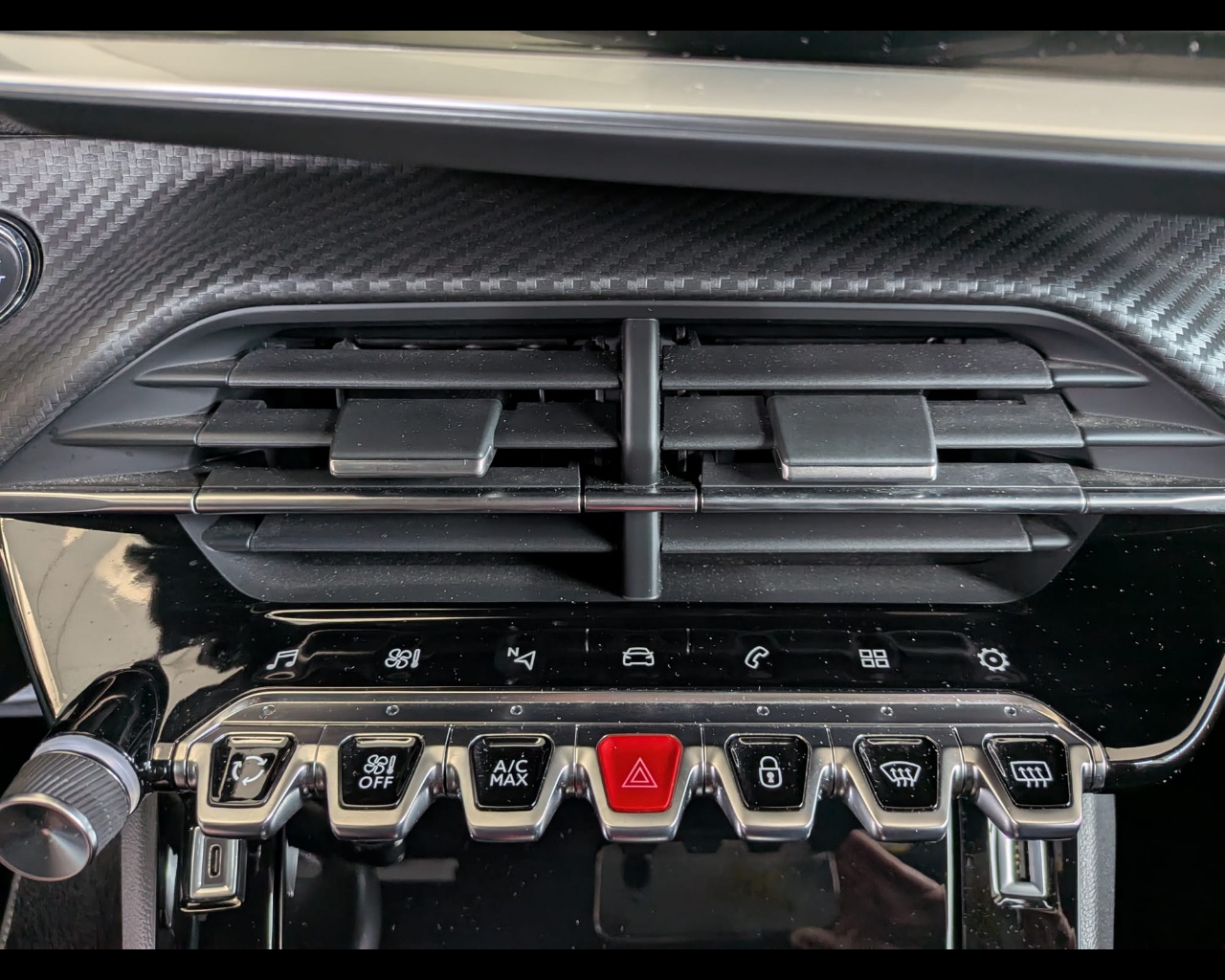 Foto PEUGEOT 2008 1.2 puretech GT s&s 130cv eat8