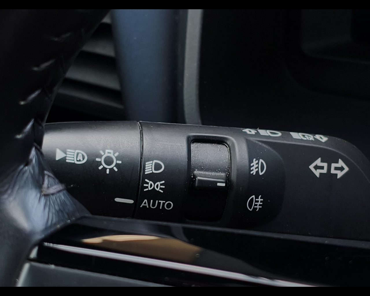 Foto NISSAN Qashqai 1.5 e-power Tekna 2wd