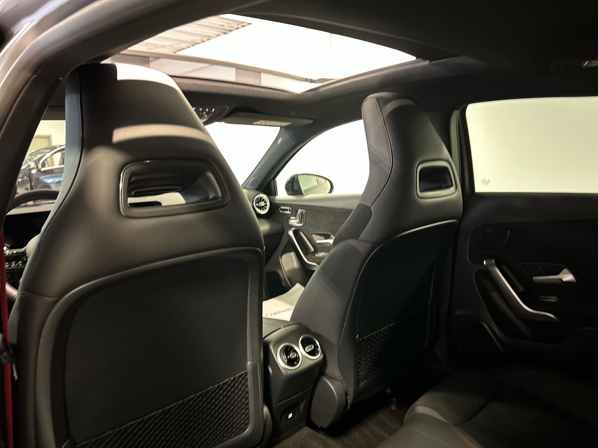 Mercedes-AMG Classe A 35 AMG Premium Plus AMG Line 4Matic 7G-DCT - 18