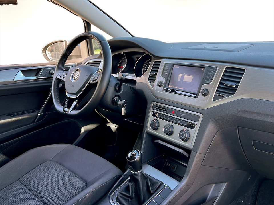 VOLKSWAGEN Golf Sportsvan 1.6 tdi Comfortline 115cv Diesel usato - 10