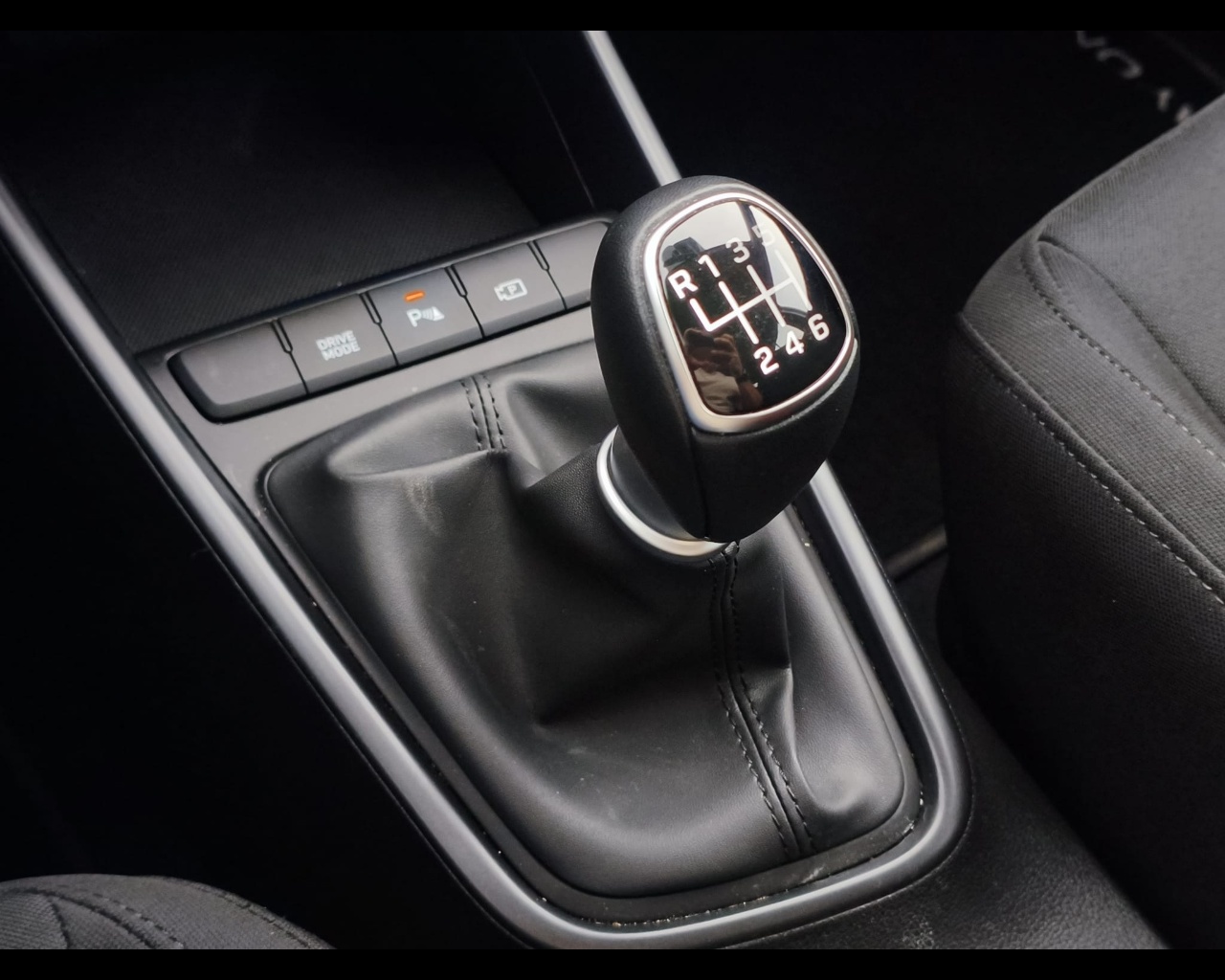 Foto HYUNDAI BAYON PE 1.0T XLINE