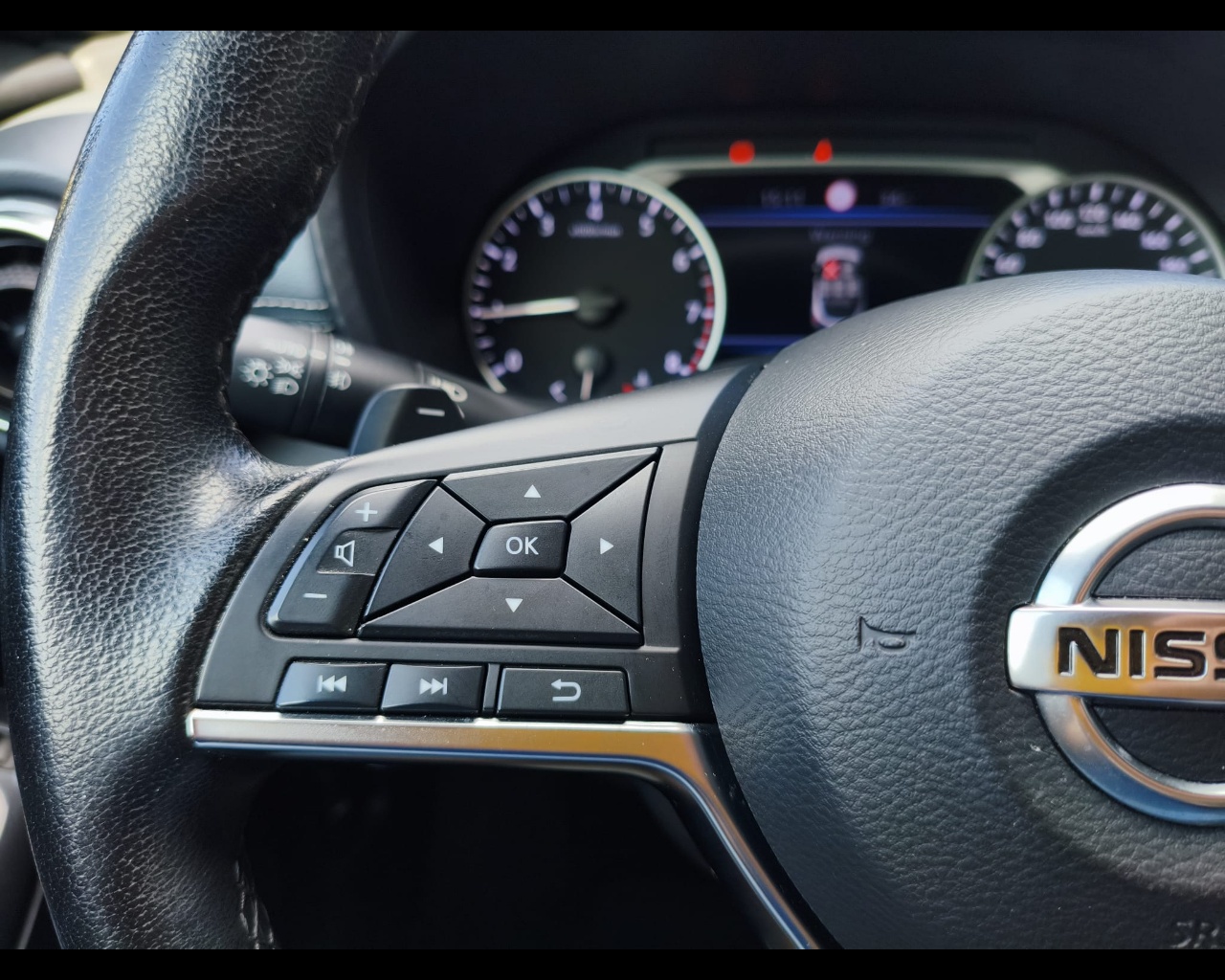 Foto NISSAN Juke 1.0 dig-t N-Connecta 114cv dct