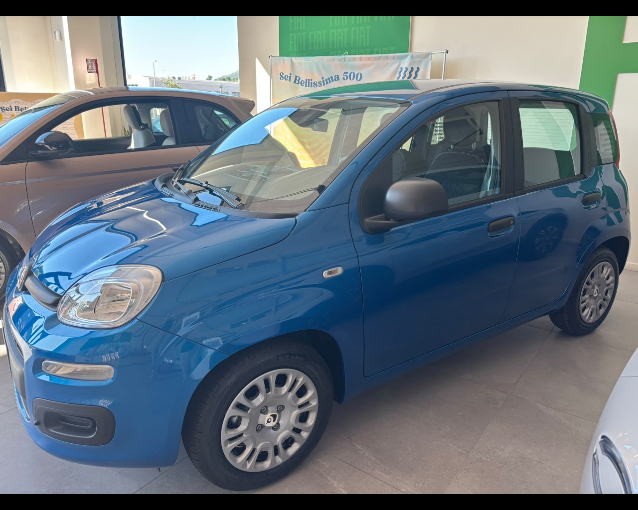 Foto FIAT Pandina 1.0 65cv Hybrid Icon
