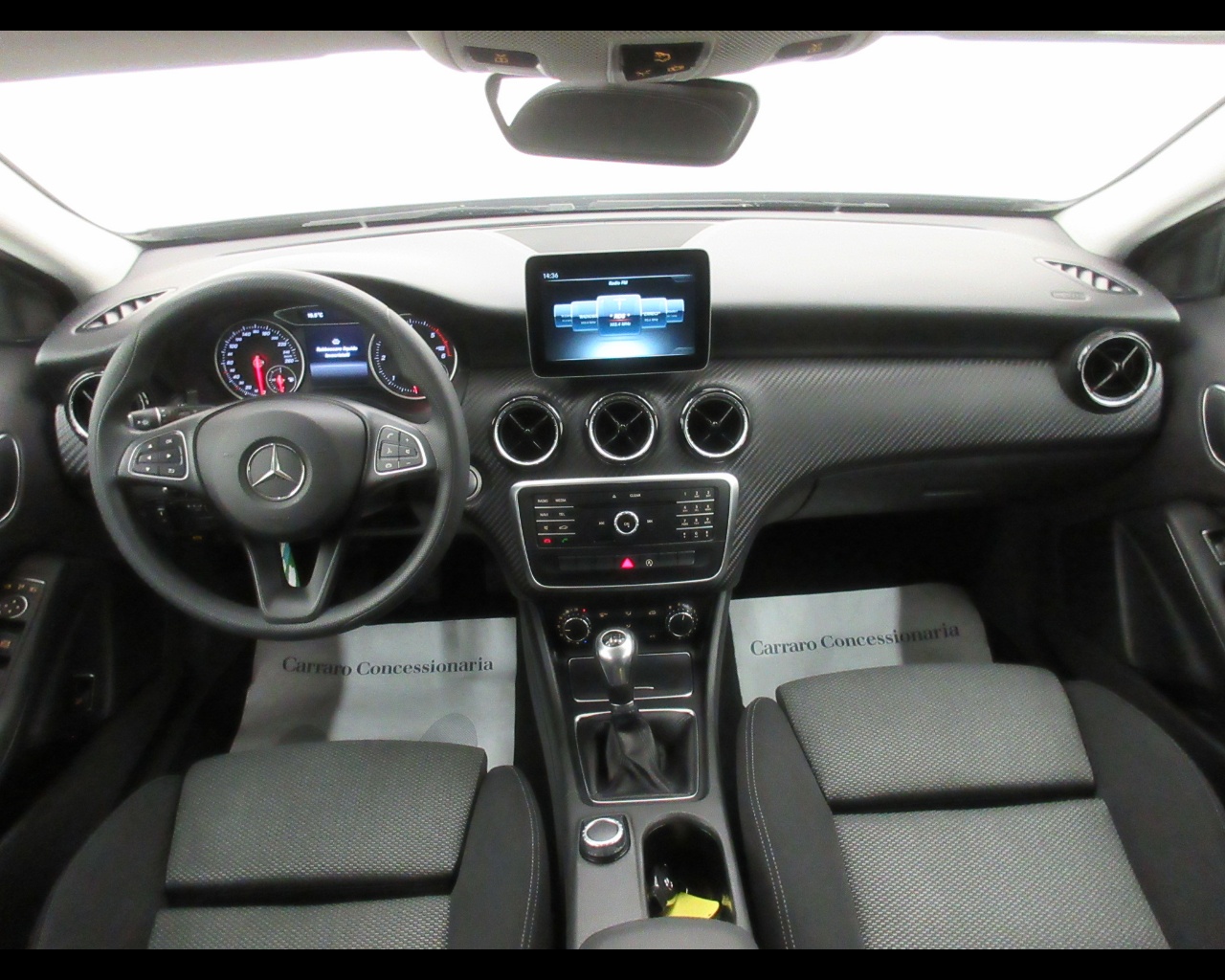 Mercedes GLA GLA 200 D Business - 13