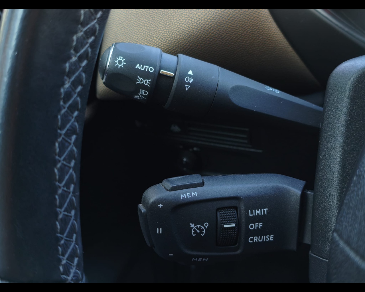 Foto DS DS3 Crossback 1.5 bluehdi So Chic 100cv