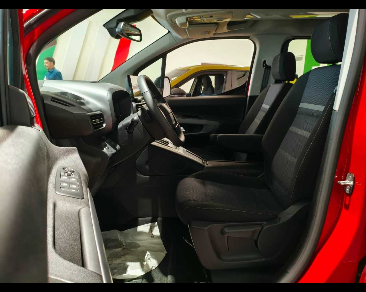 Foto FIAT Qubol 5 Seats Qubo L 1.5 Diesel 130 Cv At8 La Prima