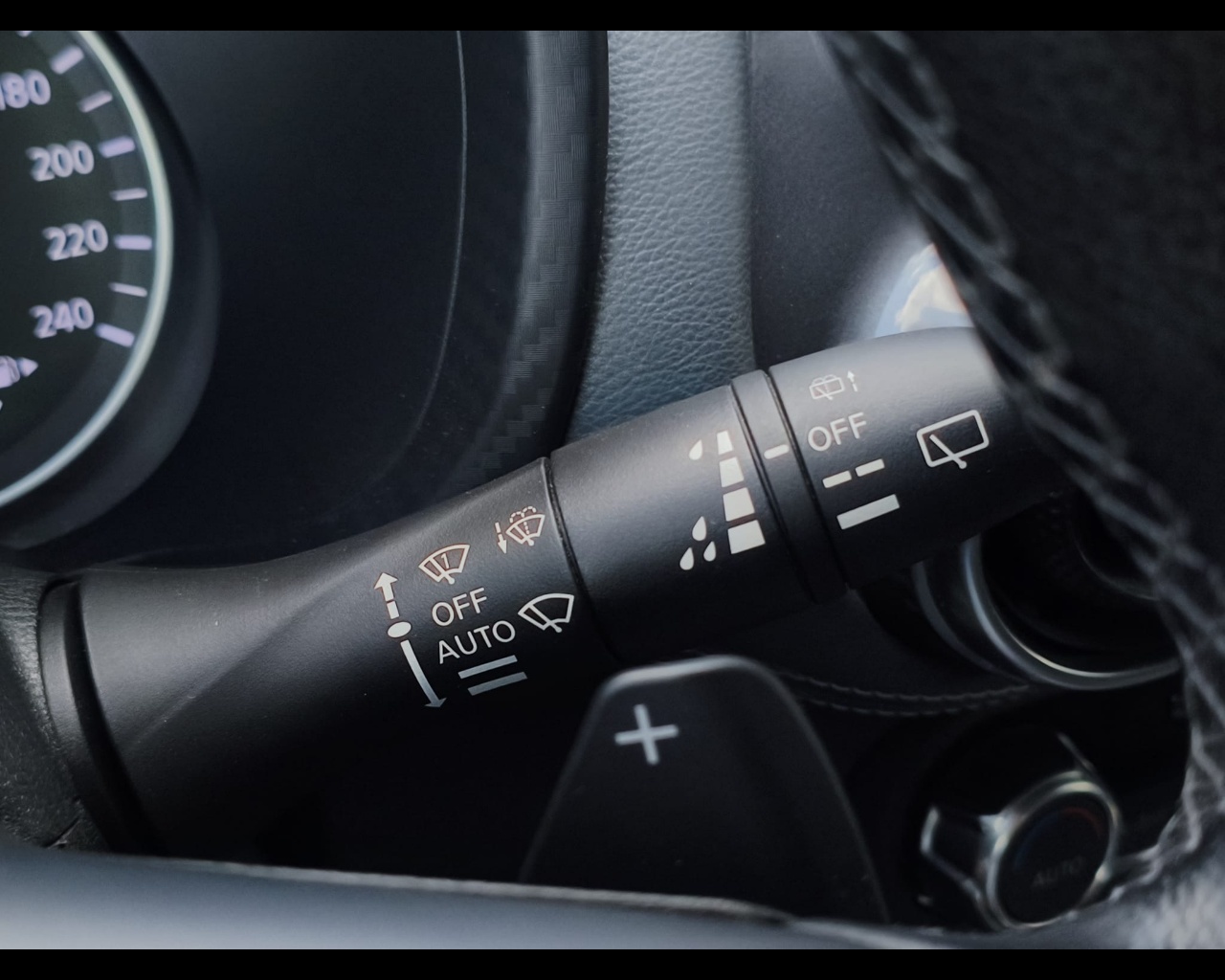 Foto NISSAN Juke 1.0 dig-t N-Connecta 114cv dct