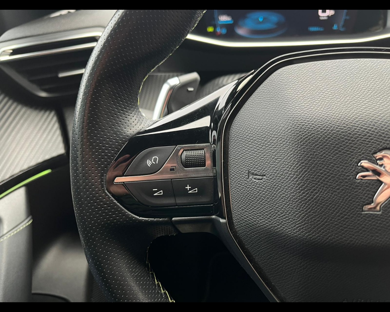 Foto PEUGEOT  2008 1.5 bluehdi GT Pack s&s 130cv eat8